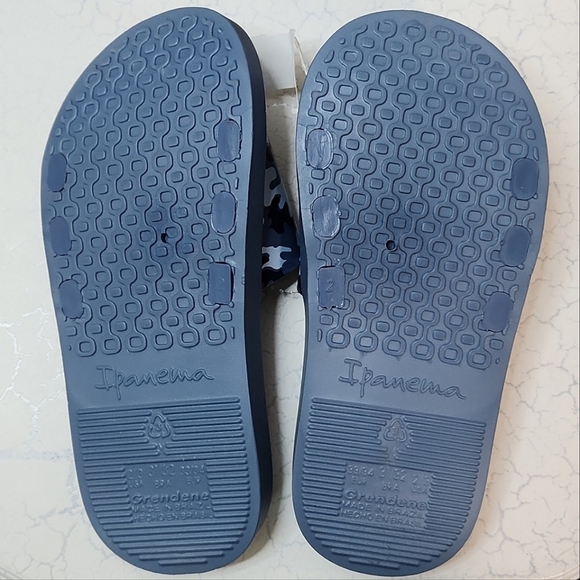 🔥FINAL💲⬇️Ipanema Blue Camouflage Urban Junior Slides/Flip Flops, Size 2/3~NWT - Picture 5 of 10